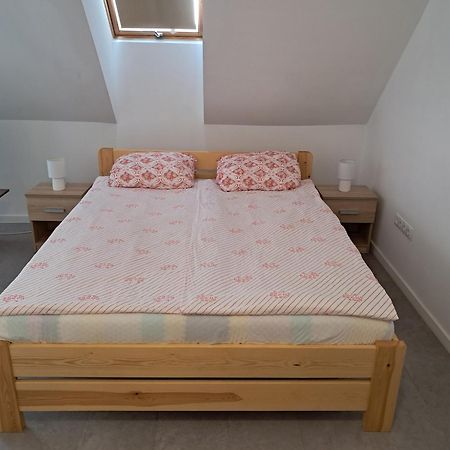 Atkacs Home Gyor Bagian luar foto