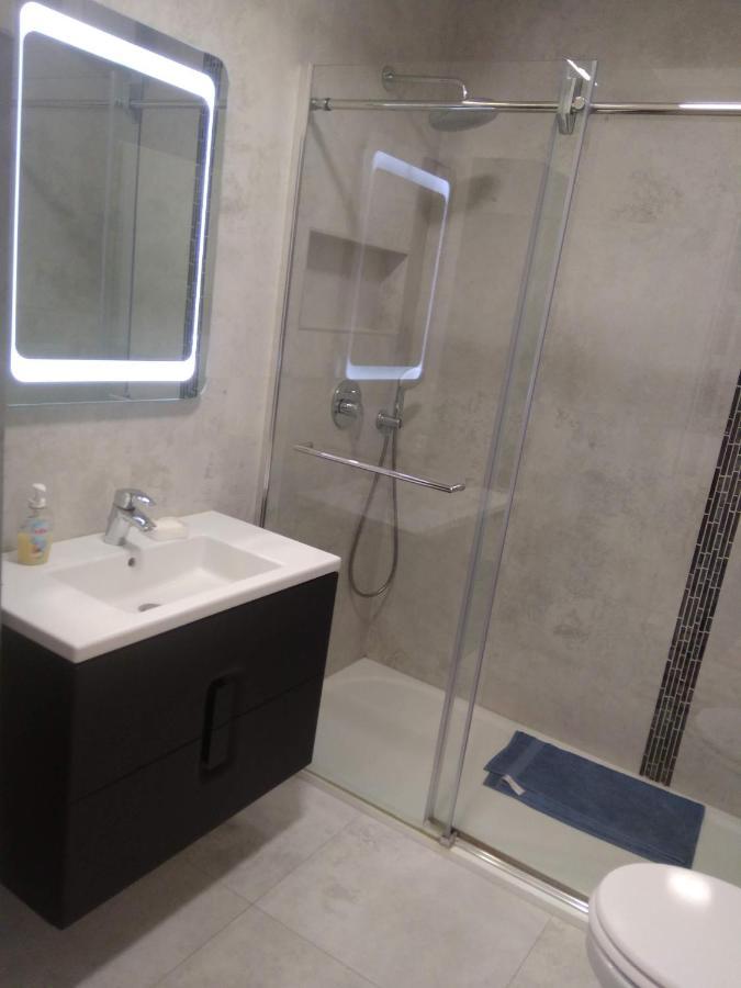 Atkacs Home Gyor Bagian luar foto
