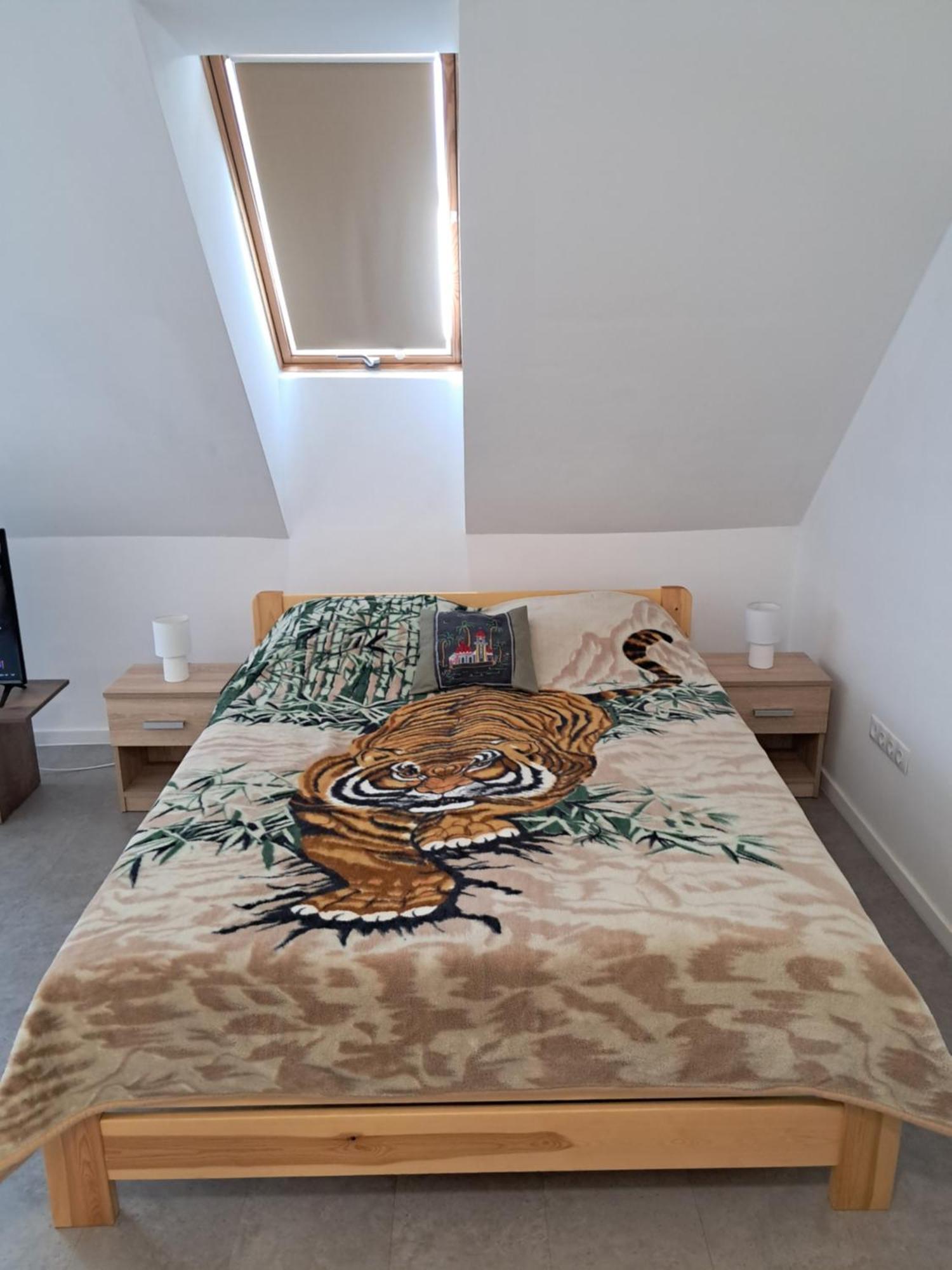 Atkacs Home Gyor Bagian luar foto